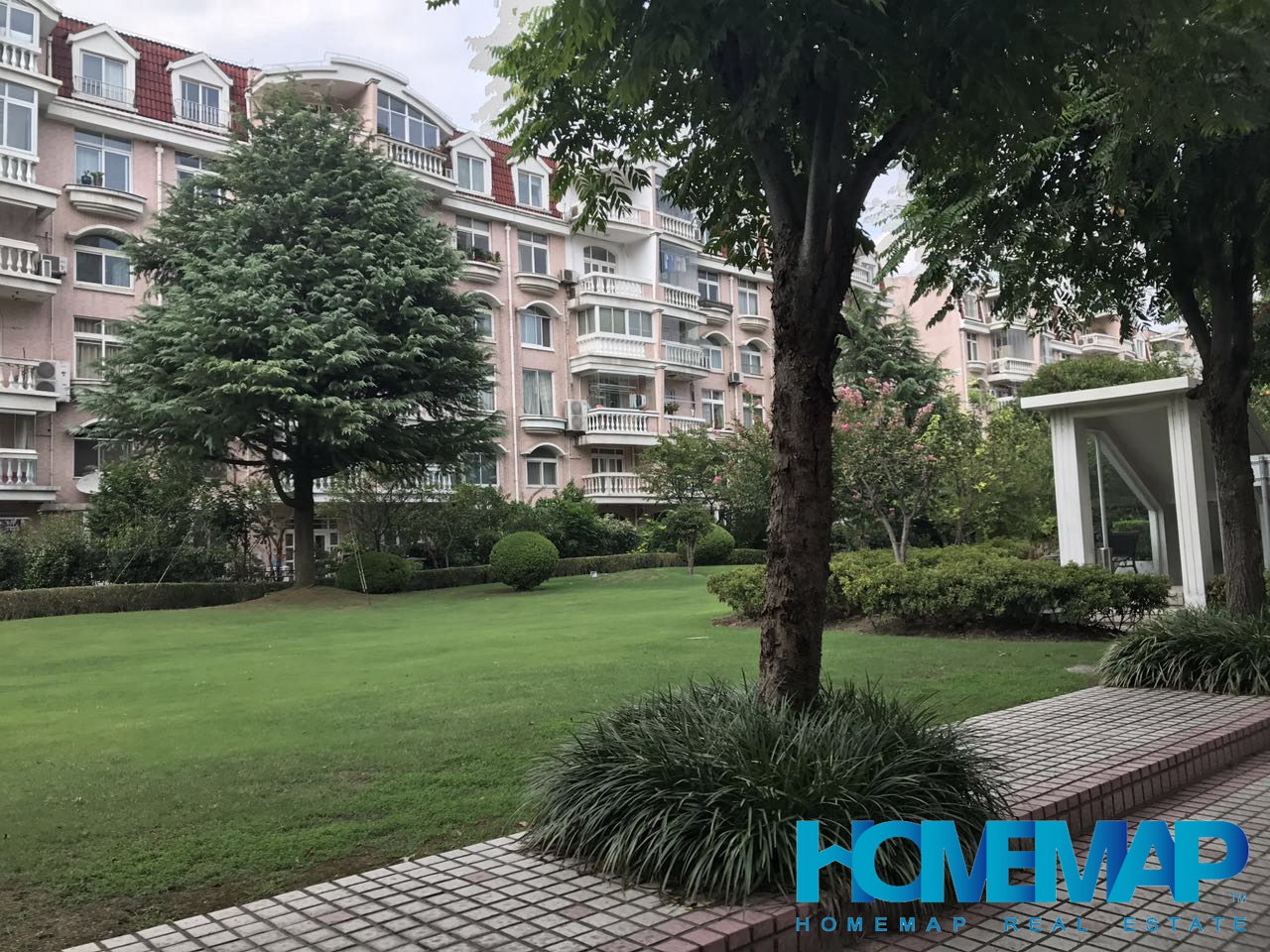 3br Nr Jing'an Temple in South Lawn Garden