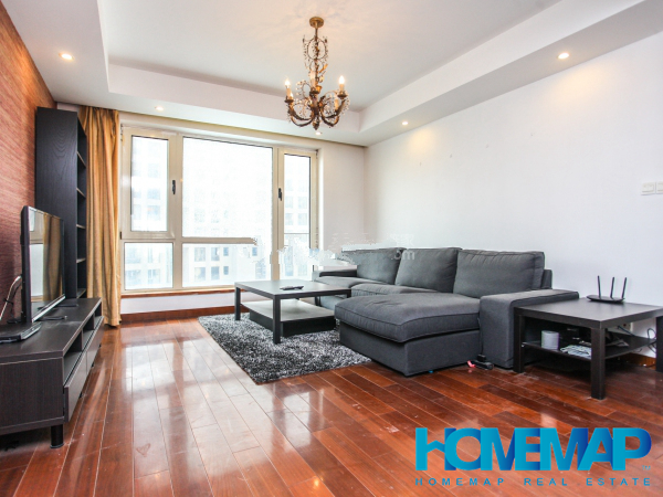 Spacious 3br on Renmin Rd Nr Line 10 Yuyuan