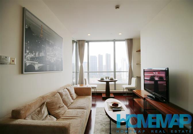 Spacious 1 Br with Suzhou River View